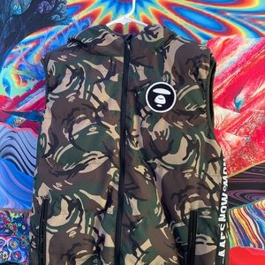 Aape vest